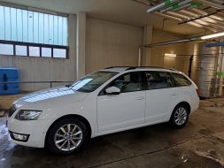 Škoda Octavia combi 1,4 TSI 22830805-1035133.jpg