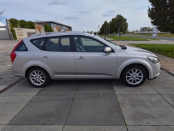 Kia Cee´d SW 1,6 CRDi 85kW 23039847-1042190.jpg