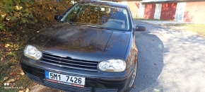 Volkswagen Golf 2,3 v5