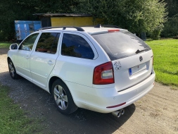 Škoda Octavia combi 1.6 TDI 23904409-1076627.jpg