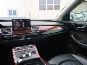 Audi A8  3.0 TDI 