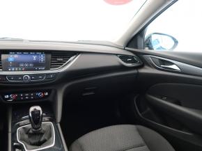 Opel Insignia  2.0 CDTI 