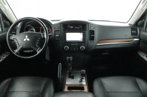 Mitsubishi Pajero  3.2 DI-D 