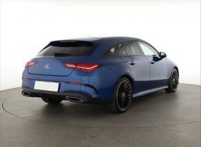 Mercedes-Benz CLA  200 AMG Paket 