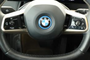 BMW iX  xDrive40 Essence + Sport 