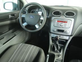 Ford Focus  1.6 16V Trend 