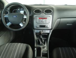 Ford Focus  1.6 16V Trend 