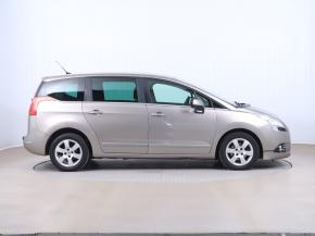 Peugeot 5008  1.6 HDi 