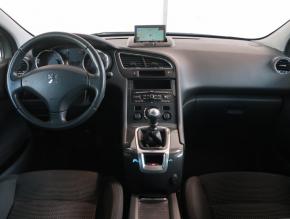 Peugeot 5008  1.6 HDi 