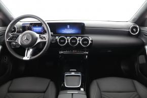 Mercedes-Benz CLA  200 Progressive 