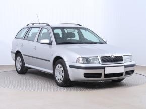 Škoda Octavia  1.6 Tour 