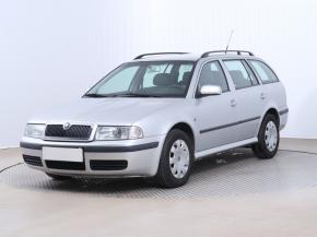 Škoda Octavia  1.6 Tour 