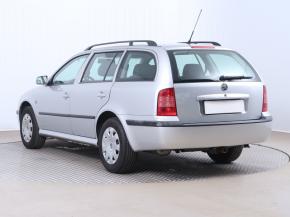 Škoda Octavia  1.6 Tour 