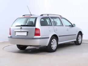 Škoda Octavia  1.6 Tour 