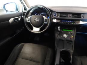 Lexus CT  200h 