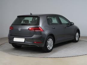 Volkswagen Golf  1.0 TSI 