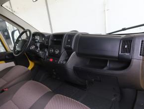 Peugeot Boxer  2.0 BlueHDi 