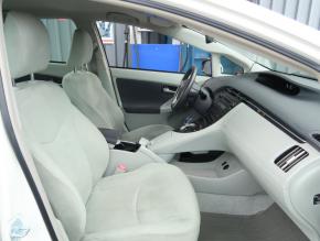 Toyota Prius  1.8 VVT-i HSD 