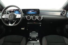 Mercedes-Benz CLA  250 AMG Paket 