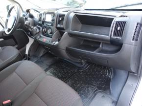 Peugeot Boxer  2.2 BlueHDi 