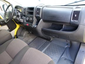 Peugeot Boxer  2.0 BlueHDi 