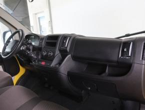 Peugeot Boxer  2.0 BlueHDi 