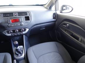 Kia Rio  1.4 CVVT 