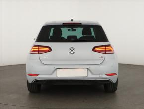 Volkswagen Golf  1.5 TSI 