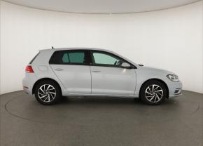 Volkswagen Golf  1.5 TSI 