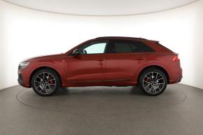 Audi Q8  55 TFSI S-Line 