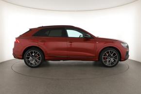 Audi Q8  55 TFSI S-Line 