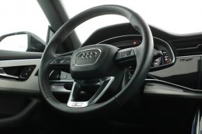 Audi Q8  55 TFSI S-Line 