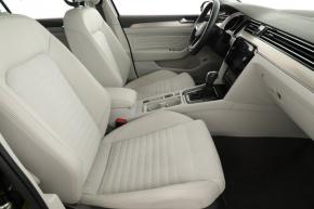 Volkswagen Passat  2.0 TDI Elegance 