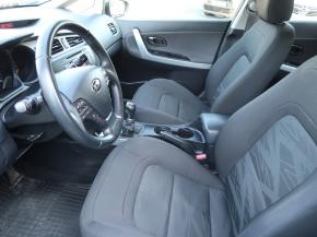 Kia Ceed  1.4 CVVT 