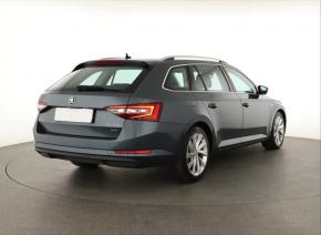 Škoda Superb  2.0 TDI 