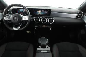 Mercedes-Benz CLA  200 AMG Paket 