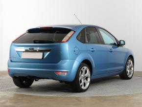 Ford Focus  2.0 16V Titanium 