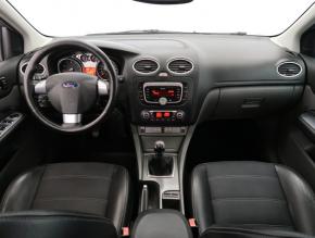 Ford Focus  2.0 16V Titanium 