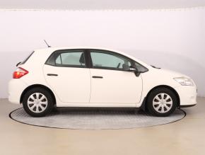 Toyota Auris  1.3 Dual VVT-i 