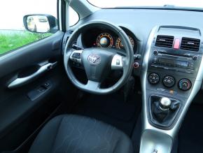 Toyota Auris  1.3 Dual VVT-i 