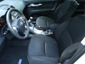 Toyota Auris  1.3 Dual VVT-i 