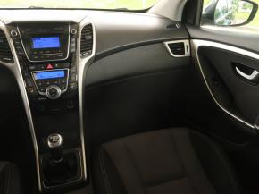 Hyundai i30  1.6 MPI 