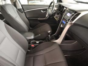 Hyundai i30  1.6 MPI 