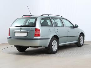 Škoda Octavia  1.6 Tour 