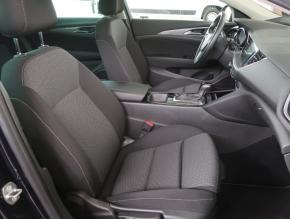 Opel Insignia  2.0 CDTI 