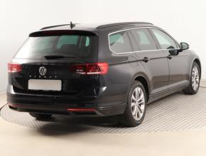 Volkswagen Passat  1.5 TSI 