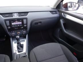 Škoda Octavia  1.6 TDI Elegance 