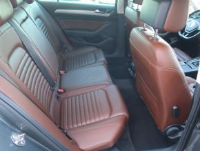 Volkswagen Passat  2.0 TDI 