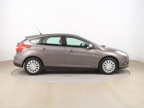 Ford Focus  1.6 i Trend 