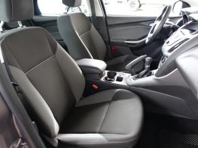 Ford Focus  1.6 i Trend 